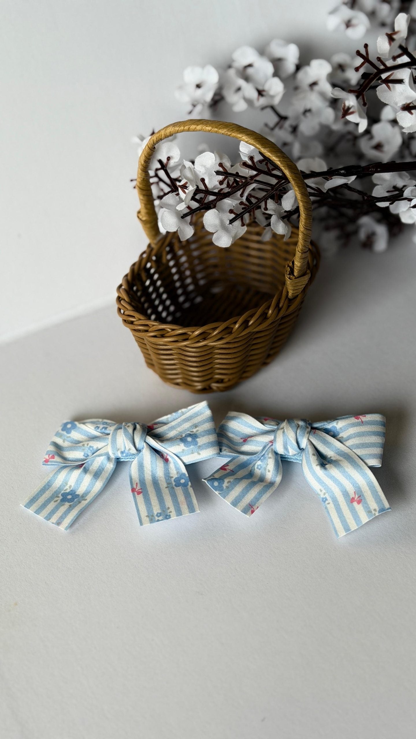Light Blue Striped Floral Fabric Hair Bows for Girl