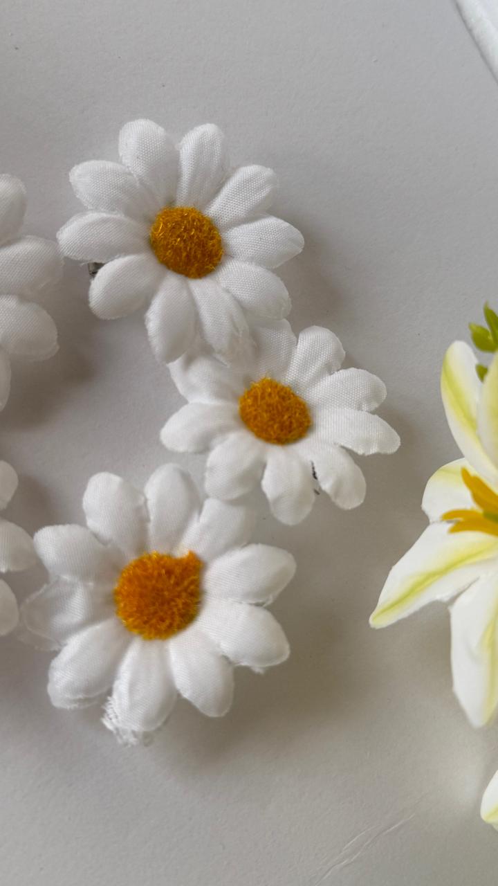 Girls White Daisy Hair Accessories Set